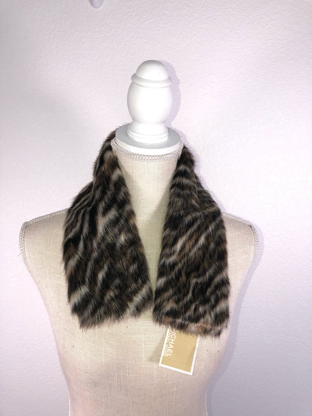 Michael Kors Faux Fur Animal Print Collar Neck Warmer - OS